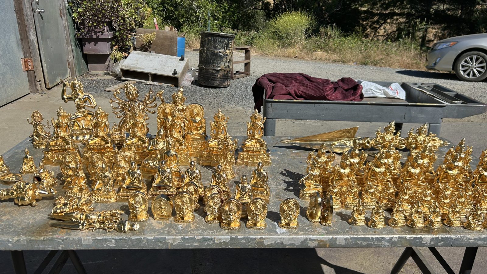 Foundry small statues